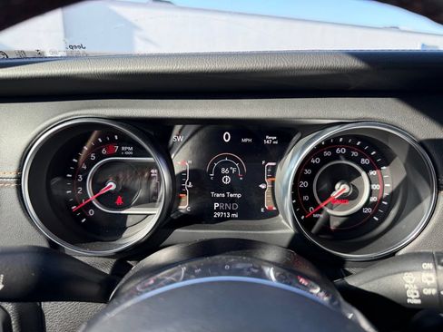 Used 2022 Jeep Wrangler Unlimited Rubicon AWD/4WD image 10