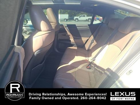 Used 2022 Lexus ES 350 Ultra Luxury image 10