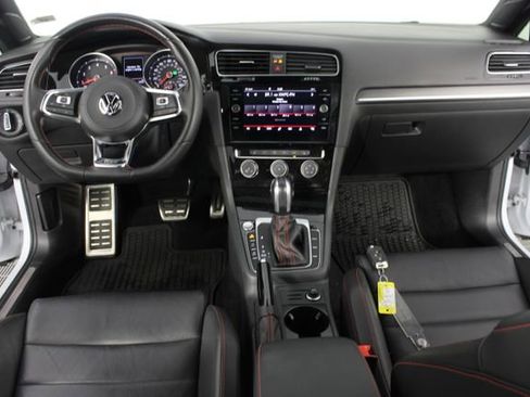 Used 2021 Volkswagen GTI SE image 10