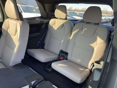 New 2026 Volvo XC90 T8 Plus w/ Protection Package Premier