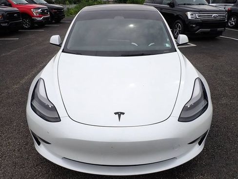 Used 2022 Tesla Model 3 Long Range AWD/4WD image 9