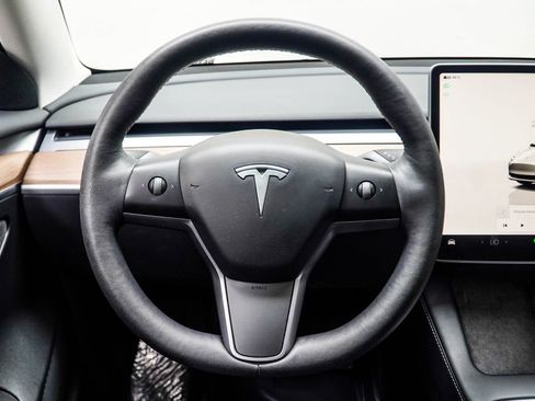 Used 2023 Tesla Model 3 Standard Range image 14