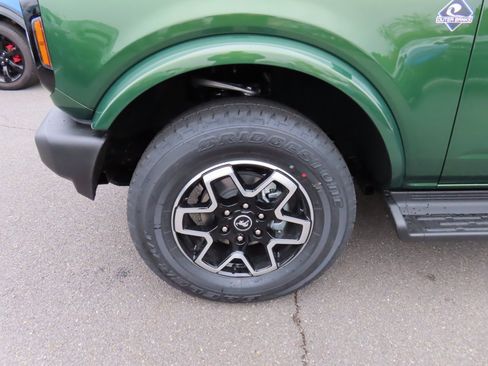 New 2025 Ford Bronco Outer Banks image 8