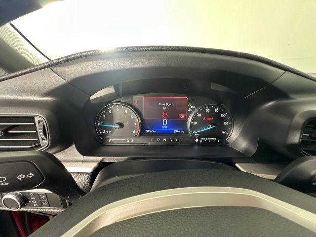 Used 2022 Ford Explorer XLT AWD/4WD image 17