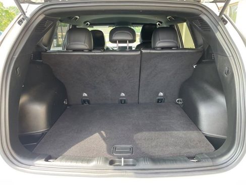 Used 2023 Jeep Compass Limited image 16