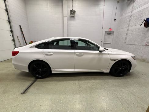 Used 2019 Honda Accord Sport image 3