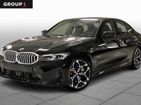 Used 2026 BMW 330i Sedan w/ M Sport Package RWD image 1