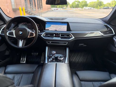 Used 2022 BMW X6 M50i w/ Executive Package AWD/4WD image 33