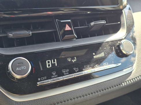 Used 2024 Toyota Corolla SE image 29