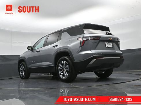Used 2025 Chevrolet Equinox LT AWD/4WD image 43
