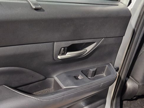 Used 2025 Toyota Grand Highlander AWD image 34