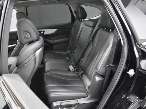 Used 2023 Acura MDX SH-AWD image 30