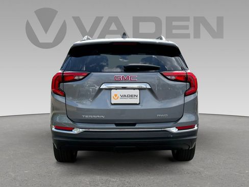 Used 2021 GMC Terrain SLT image 19