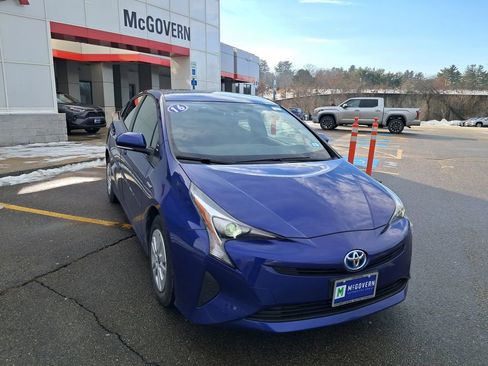 Used 2016 Toyota Prius Two image 6