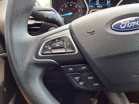 Used 2017 Ford Escape SE FWD image 15
