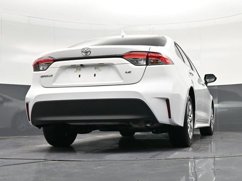 Used 2024 Toyota Corolla LE image 27