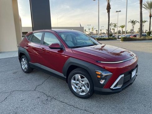 New 2026 Hyundai Kona SE image 1
