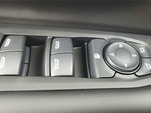 Used 2024 Chevrolet Tahoe LS AWD/4WD image 17