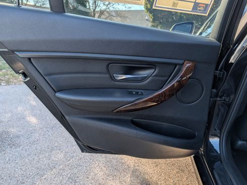 Used 2015 BMW 328i xDrive Sedan w/ Premium Package image 31