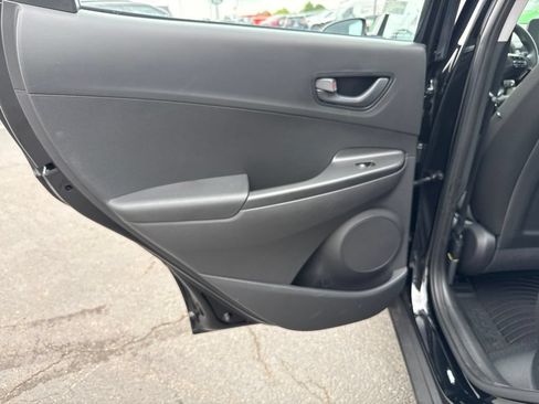Used 2023 Hyundai Kona SE AWD/4WD image 29