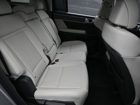 Used 2024 Hyundai Santa Fe SEL image 31