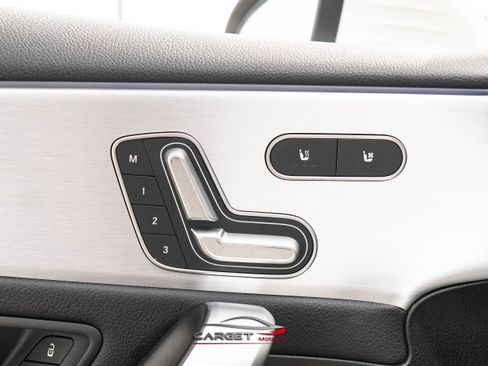 Used 2019 Mercedes-Benz A 220 w/ Premium Package image 36