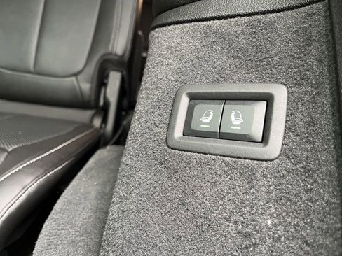 Used 2025 Jeep Grand Cherokee L Overland w/ MOPAR Finishing Package AWD/4WD image 50
