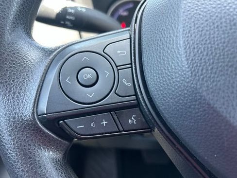 Used 2025 Toyota RAV4 XLE AWD/4WD image 21