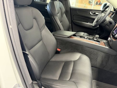 Used 2023 Volvo XC60 B5 Plus w/ Climate Package AWD/4WD image 23