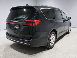 Used 2022 Chrysler Pacifica Touring-L video 2