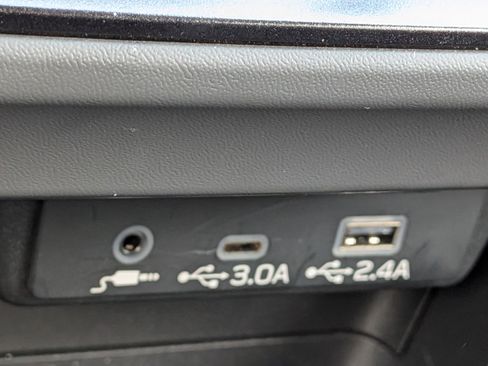 Used 2024 Subaru Crosstrek 2.5i Limited w/ Crosstrek Mirror Package image 21