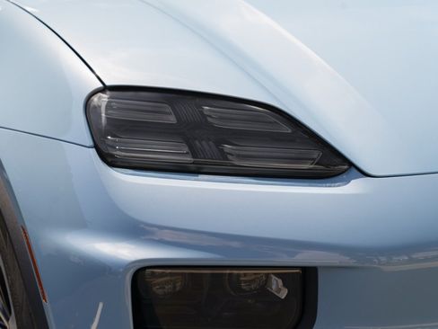 Used 2025 Porsche Macan 4S Electric image 50