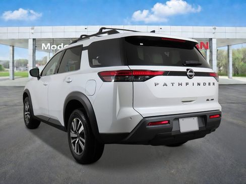 New 2026 Nissan Pathfinder SL AWD/4WD image 3