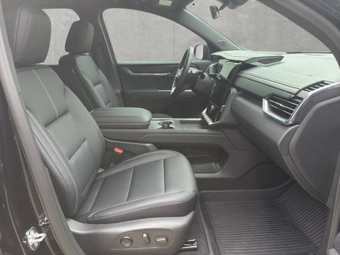 Used 2026 GMC Acadia Elevation w/ Black Edition FWD image 24