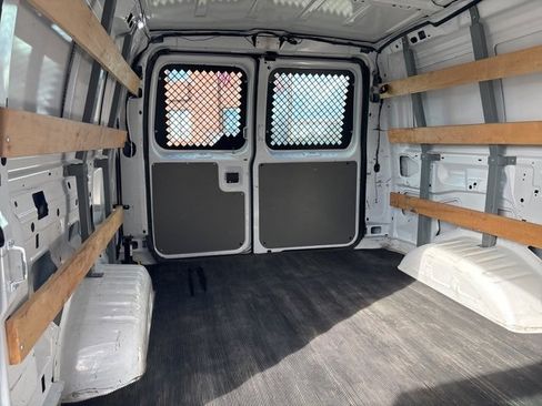 Used 2014 Ford E-250 and Econoline 250 w/ Power Group image 29