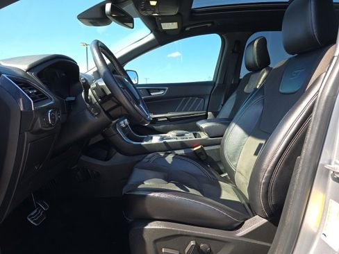 Used 2022 Ford Edge ST w/ Equipment Group 401A image 11