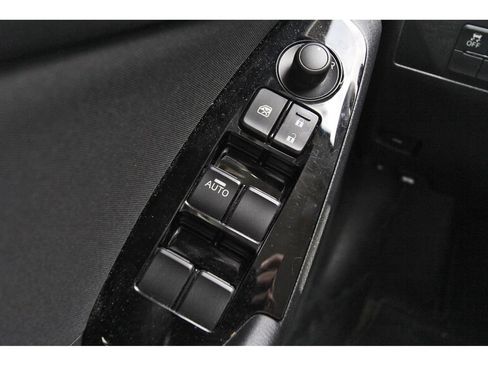 Used 2018 MAZDA MAZDA3 Sport FWD image 22