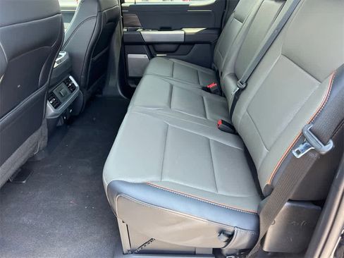 New 2025 Ford F150 Lariat w/ Equipment Group 501A Mid image 19