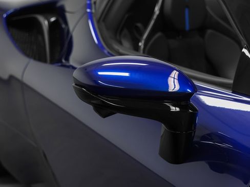 Certified 2022 Ferrari SF90 Spider AWD/4WD image 7