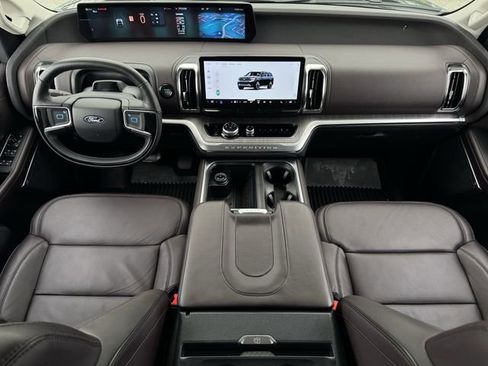 Certified 2025 Ford Expedition Platinum w/ Platinum Ultimate Package image 11