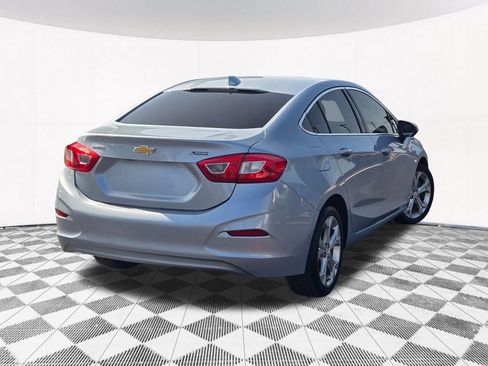 Used 2017 Chevrolet Cruze Premier FWD image 16