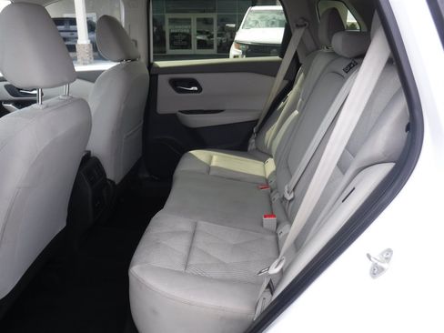 Used 2024 Nissan Rogue SV AWD/4WD image 10
