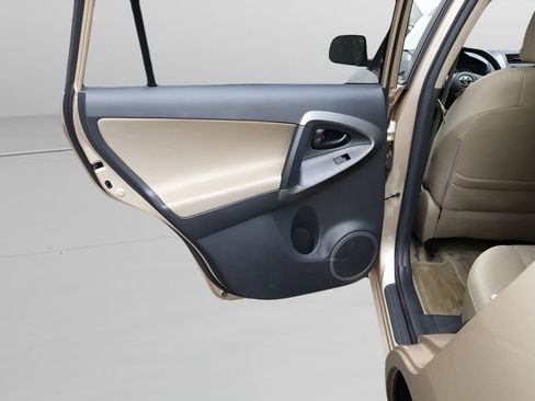 Used 2012 Toyota RAV4 4WD w/ Value Pkg image 16