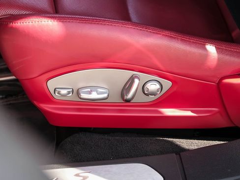 Used 2016 Porsche Panamera S image 39