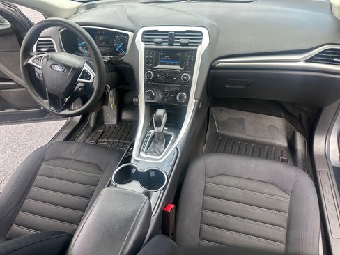 Used 2014 Ford Fusion SE image 25