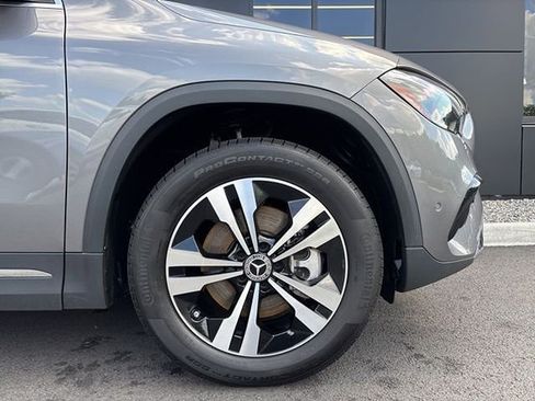 Used 2025 Mercedes-Benz GLA 250 4MATIC image 9