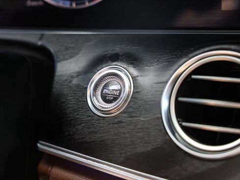 Used 2018 Mercedes-Benz E 300 4MATIC image 41