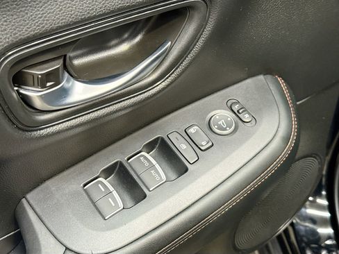 Used 2024 Honda HR-V Sport image 18