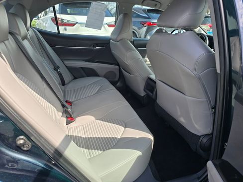 Used 2021 Toyota Camry SE image 14