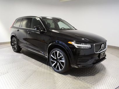 Used 2022 Volvo XC90 T6 Momentum w/ Advanced Package
